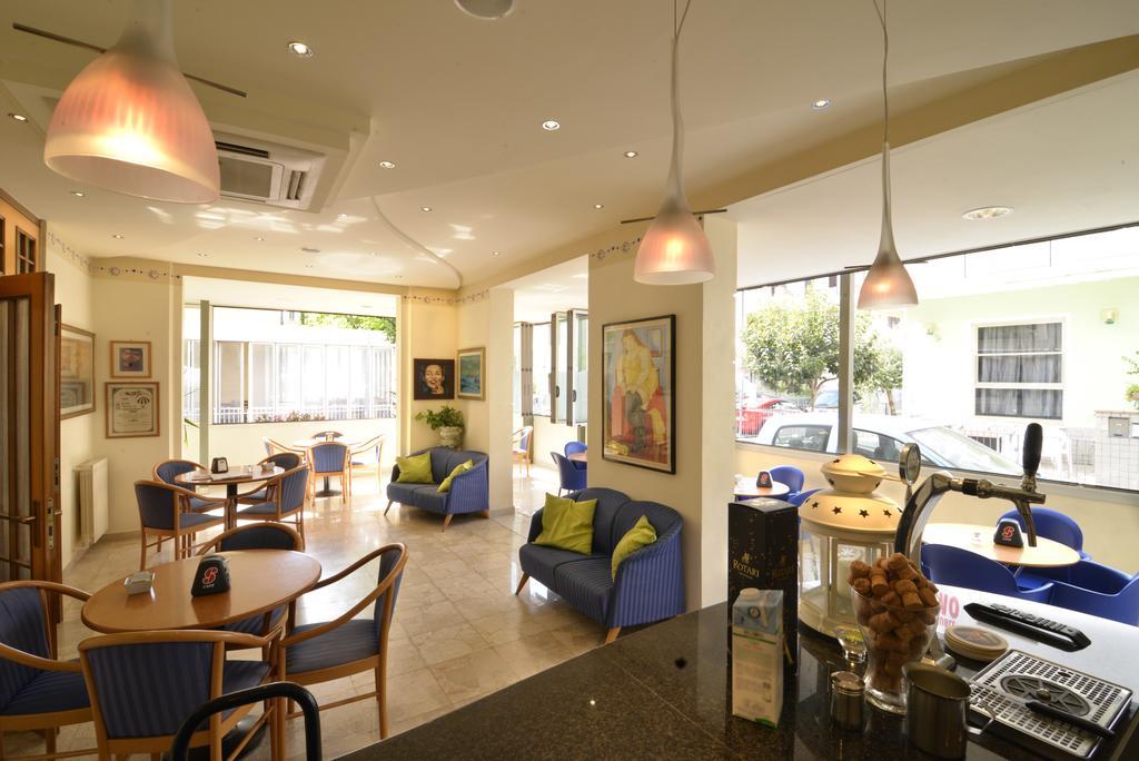 Hotel Ave Rimini Buitenkant foto