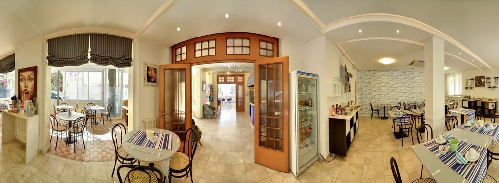 Hotel Ave Rimini Buitenkant foto